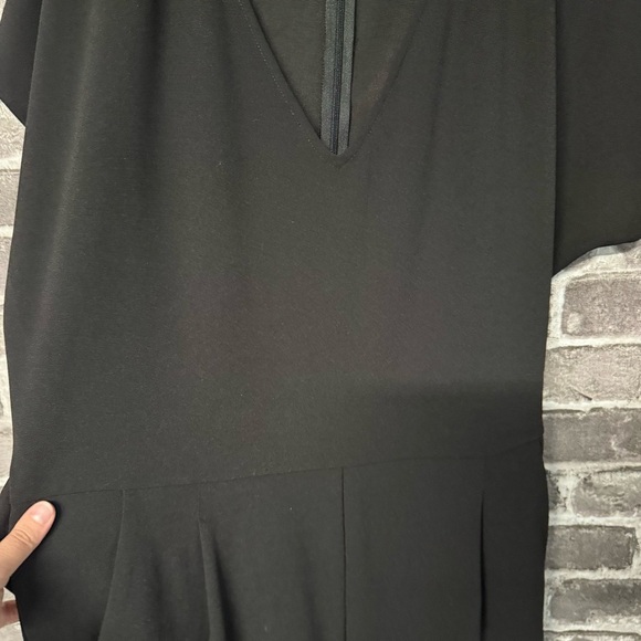 Express jumpsuit black vneck pockets tie waist - Picture 5 of 14